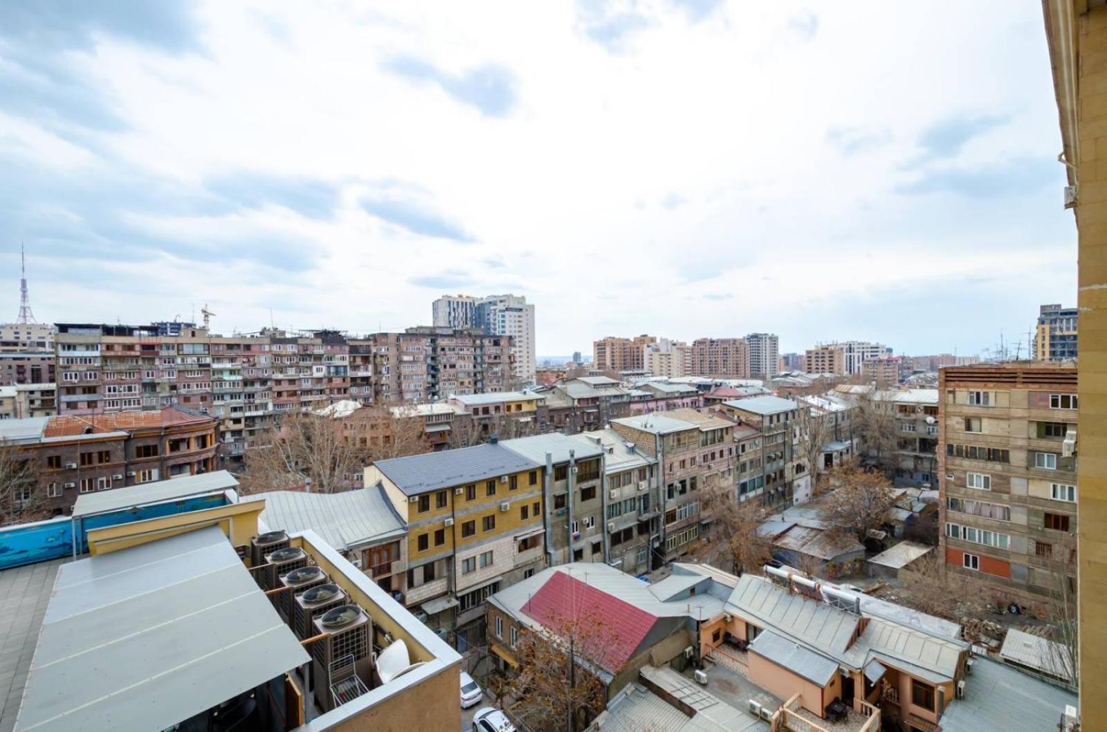 Апартаменты 54 New Building In The Center Of The Capital Ереван Экстерьер фото